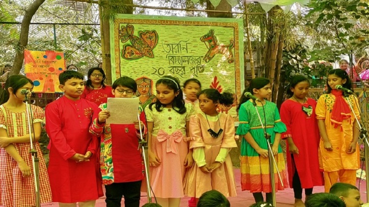 পড়াশোনার বাইরে এসব পারফরম্যান্স থেকেও আরও অনেককিছু শেখা যায়।