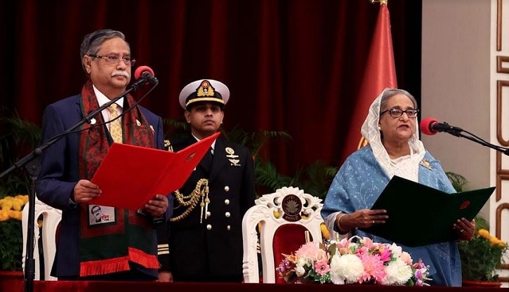 প্রধানমন্ত্রী হিসেবে শপথ নিলেন শেখ হাসিনা প্রধানমন্ত্রী হিসেবে শপথ নিলেন শেখ হাসিনা