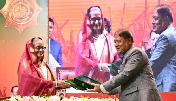 ১০ বিশিষ্ট ব্যক্তিকে প্রধানমন্ত্রীর স্বাধীনতা পুরস্কার প্রদান ১০ বিশিষ্ট ব্যক্তিকে প্রধানমন্ত্রীর স্বাধীনতা পুরস্কার প্রদান