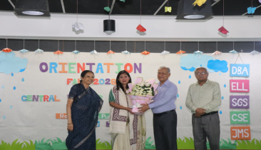 সেন্ট্রাল উইমেন্স ইউনিভার্সিটিতে নবীনবরণ অনুষ্ঠিত সেন্ট্রাল উইমেন্স ইউনিভার্সিটিতে নবীনবরণ অনুষ্ঠিত
